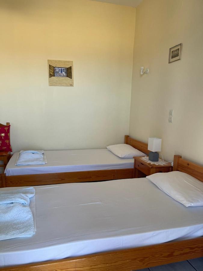 Mihaela Sifnos Faros (Sifnos)